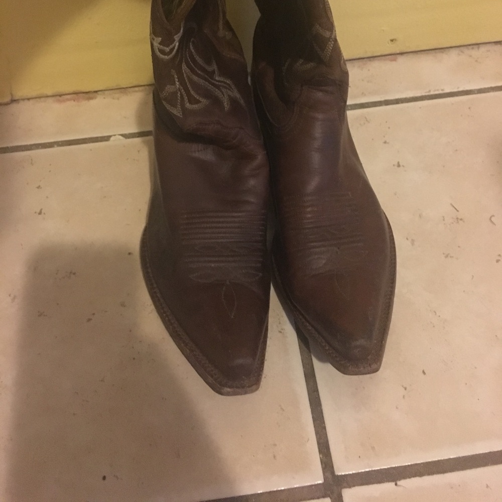 Tony Lama women’s boot size 8